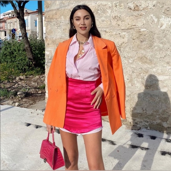 ✨ ZARA PINK SATIN EFFECT MINI SKIRT ✨ - Picture 4 of 16